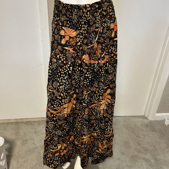 NWT Black Floral Maxi Skirt By Nostalgia Size Medium Boho Skirt Nwt - Picture 1 of 13